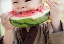 娱乐吃瓜酱带娃思想,趣味带娃新风尚